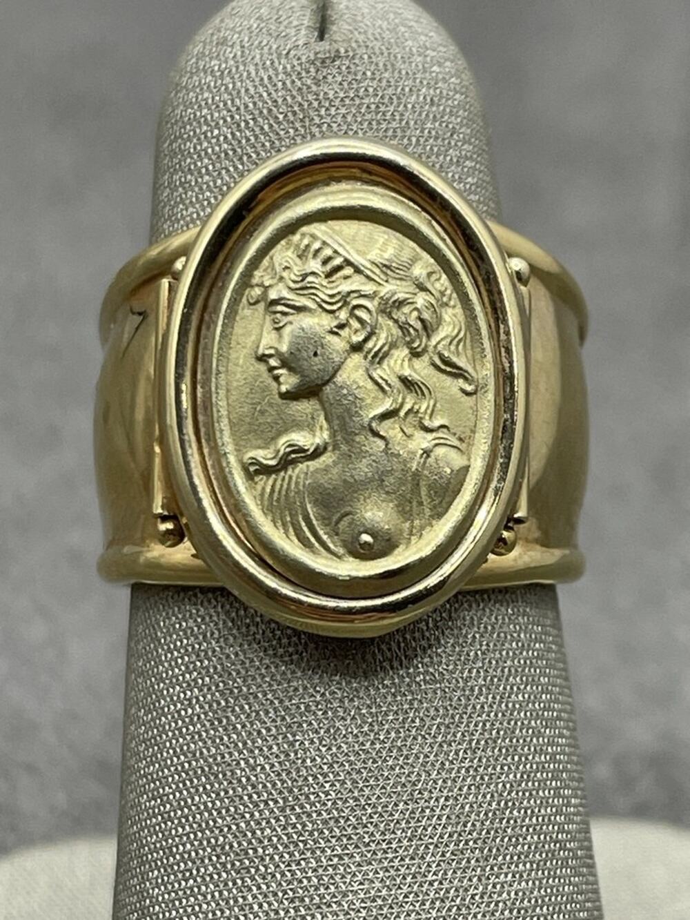14K Yellow Gold Lady Cameo Style Adjustable Ring (24681)